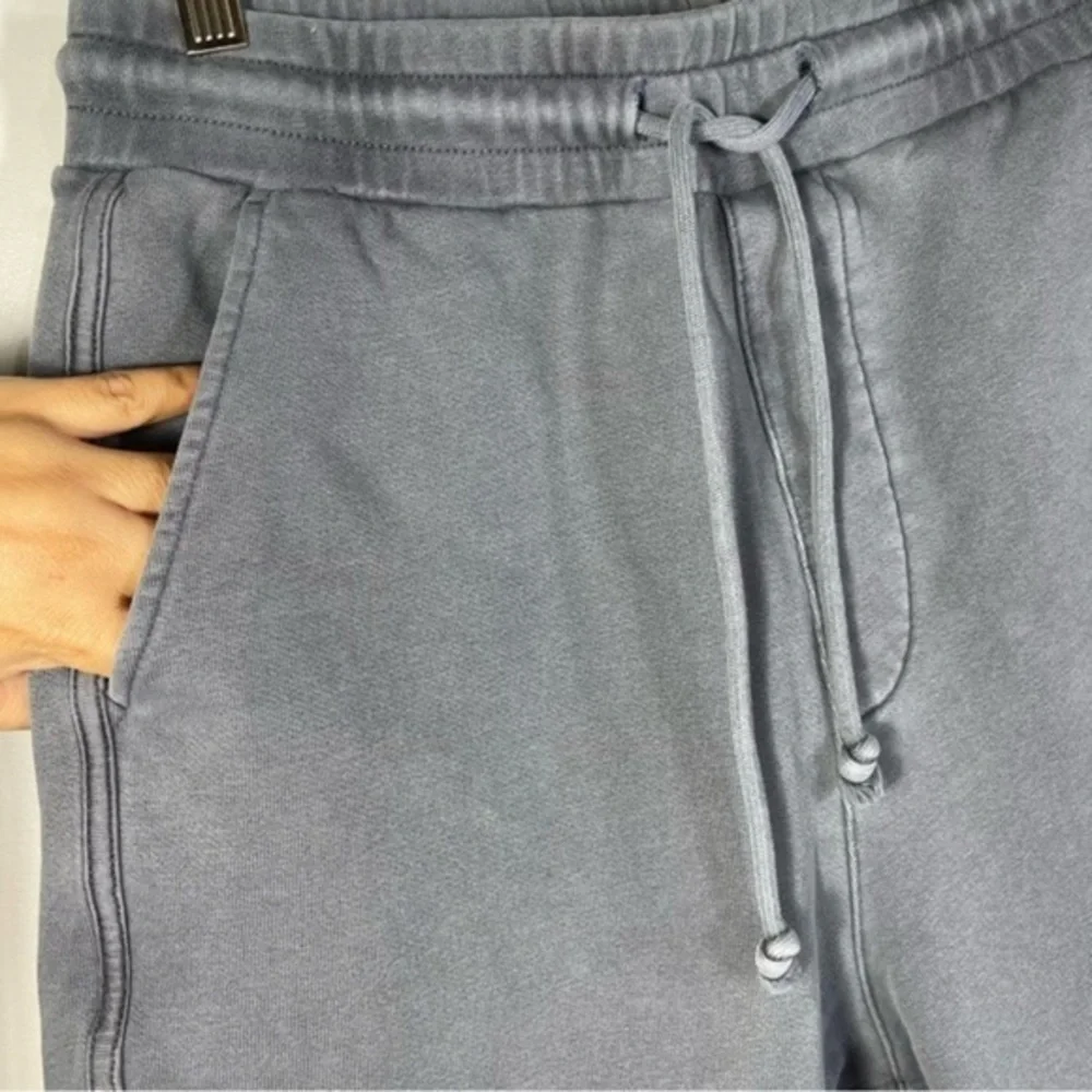 Kith Shorts Mens Size XS Color Darker Gray